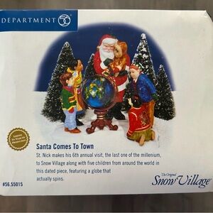✨•Department 56 Santa Comes to Town 1999/2000 figurine•✨